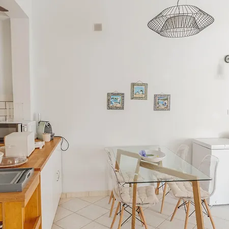 Emvatis Luxury E1 Apartment *