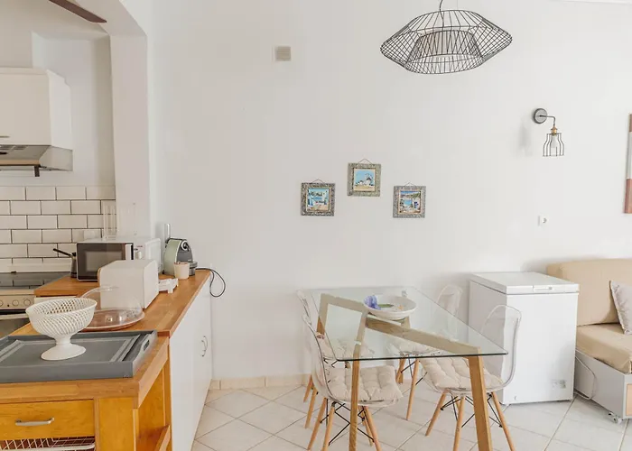 Emvatis Luxury E1 Apartment *